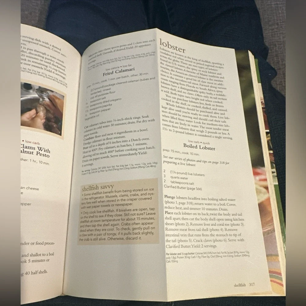 The Southern Living Cookbook by Oxmoor House 2011 (Hardcover) 11' x 9” Color